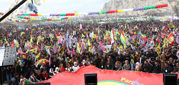 Van'da on binler Newroz'a akıyor 11