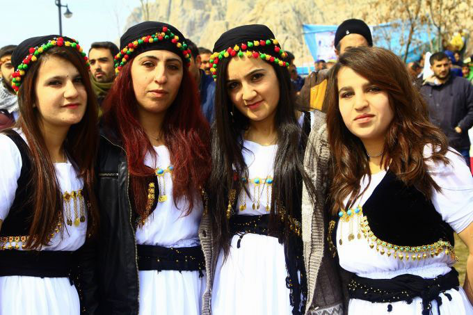 Van'da on binler Newroz'a akıyor 17