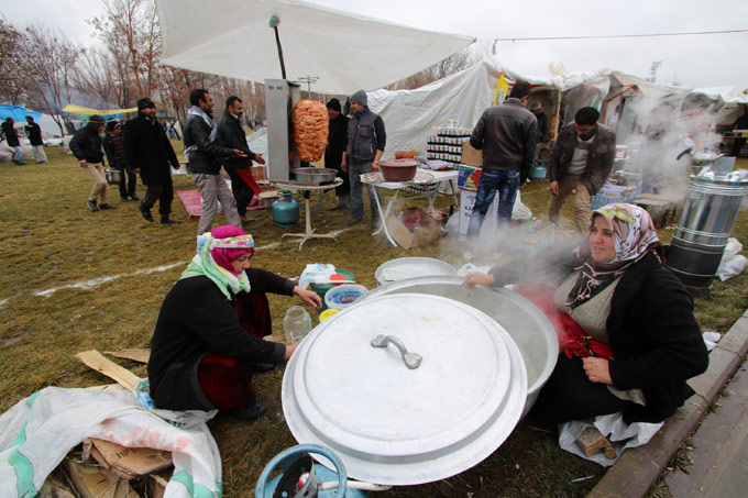 Van'da on binler Newroz'a akıyor 3