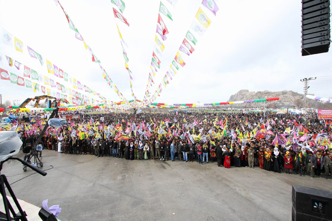 Van'da on binler Newroz'a akıyor 5