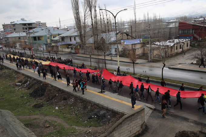 Van'da on binler Newroz'a akıyor 8