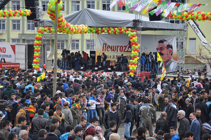 Mardin ve Siirt'te halklar Newroz'u kutluyor 19
