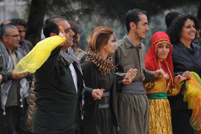 Mardin ve Siirt'te halklar Newroz'u kutluyor 8