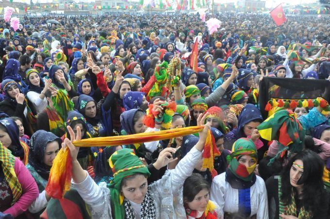 Urfa'nın etrafı Newroz ateşi 14