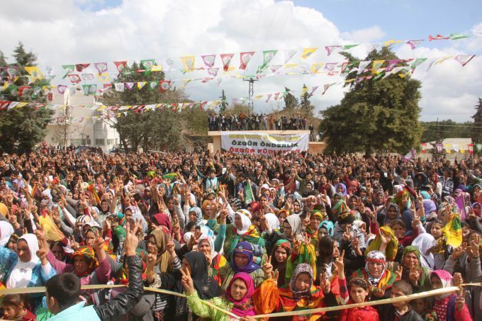 Urfa'nın etrafı Newroz ateşi 4