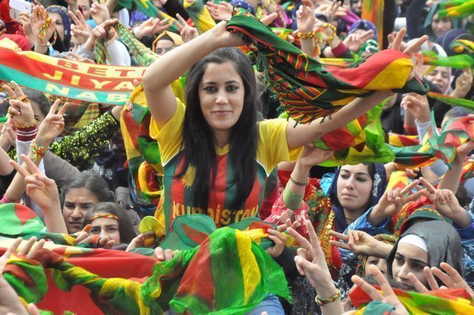 Urfa'nın etrafı Newroz ateşi 7