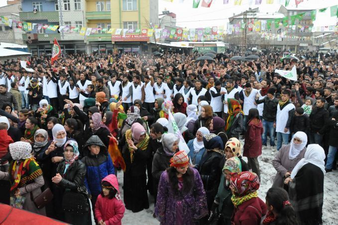 Kar ve yağmura inat Newroz 12