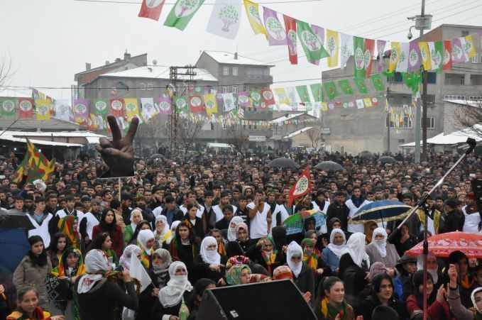 Kar ve yağmura inat Newroz 13