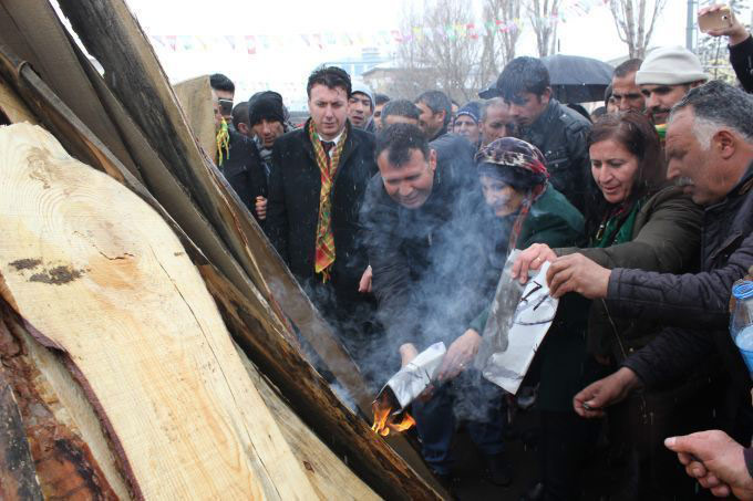 Erzurum ve Kars Newroz ateşi ile ısındı 4