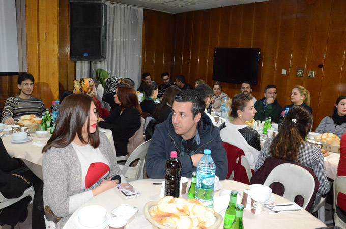 Hakkari'de Sağlık çalışanları yemekte buluştu 25