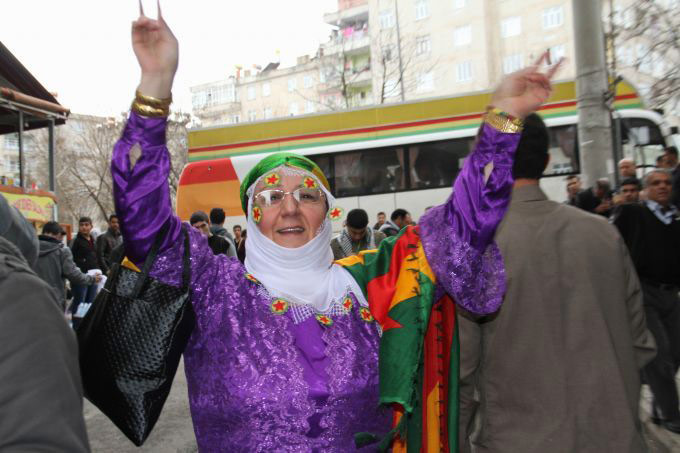 Newroz alanına kitlesel akış sürüyor 73
