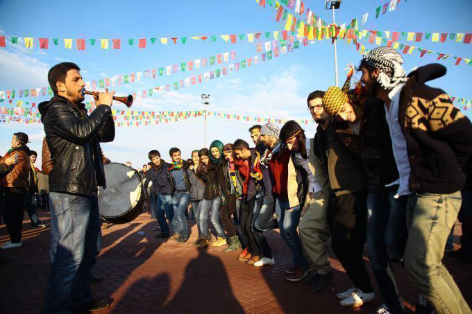 Tarihi Newroz başladı 7