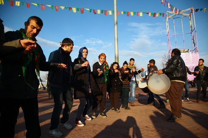 Tarihi Newroz başladı 8