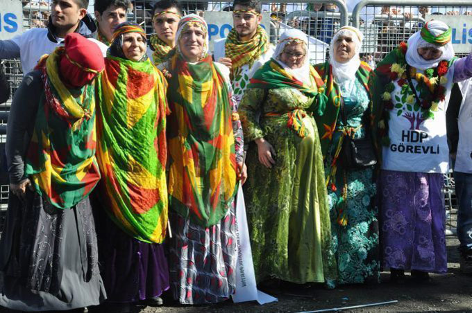 Halklar İstanbul Newroz'unda buluşmaya başladı 3