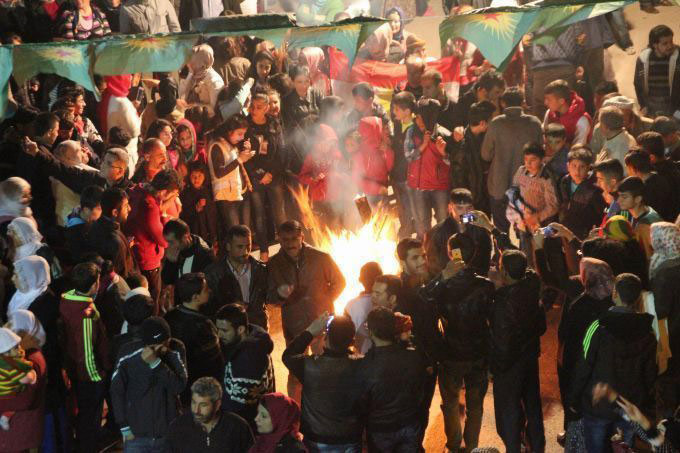 Çukurova'da yüzbinler Newroz ateşini yaktı 23
