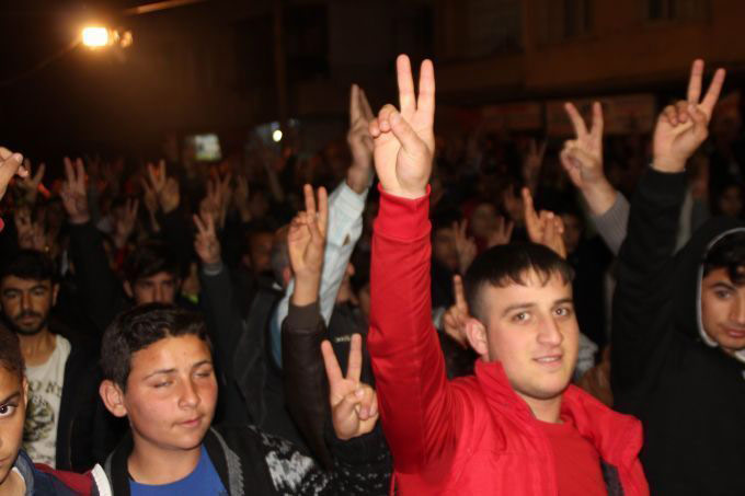 Çukurova'da yüzbinler Newroz ateşini yaktı 25