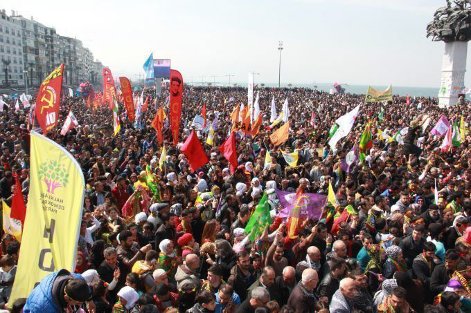 İzmir’de Newroz coşkusu başladı 1