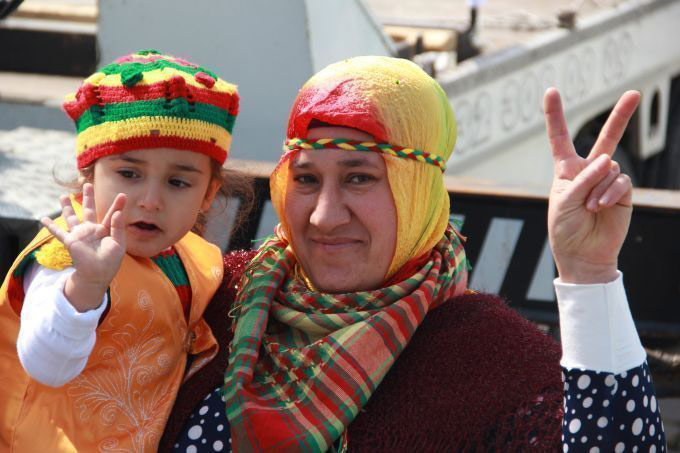 İzmir’de Newroz coşkusu başladı 3