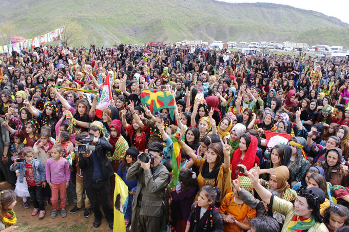 Derecik'te Newroz coşkusu 16