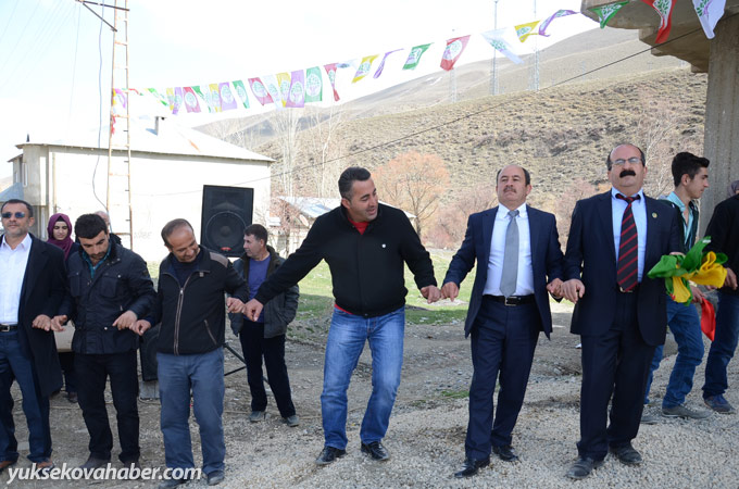 Esendere'de halaylı HDP-DBP binası açılışı 38