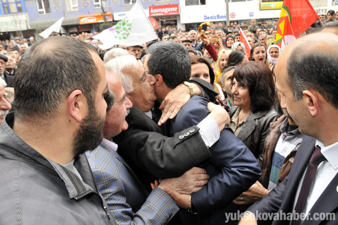 HDP’nin Hakkari adaylarına yapılan karşılamadan fotoğraflar 17