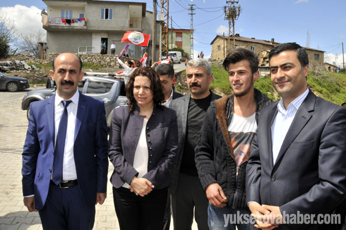 Çukurca'da HDP adaylarına coşkulu karşılama 16