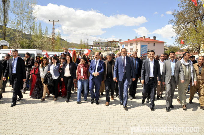 Çukurca'da HDP adaylarına coşkulu karşılama 18