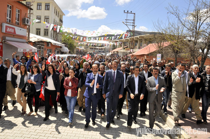 Çukurca'da HDP adaylarına coşkulu karşılama 19