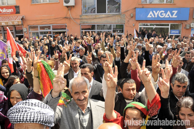 Çukurca'da HDP adaylarına coşkulu karşılama 31