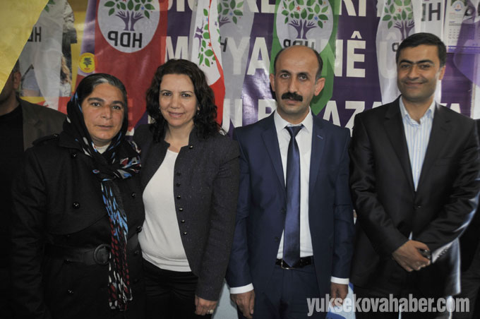 Çukurca'da HDP adaylarına coşkulu karşılama 40