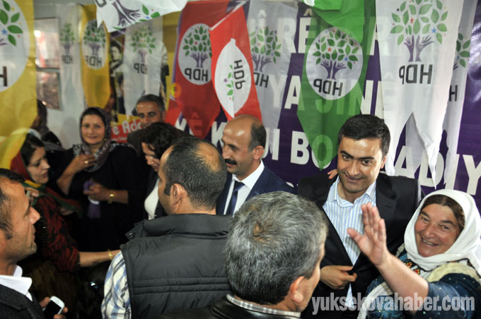 Çukurca'da HDP adaylarına coşkulu karşılama 41