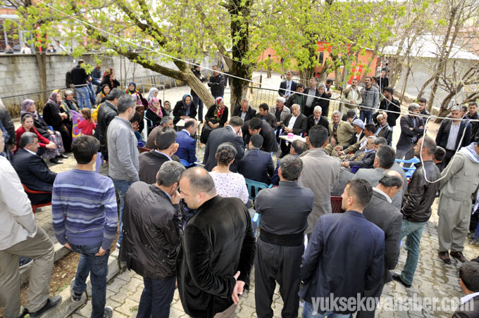Çukurca'da HDP adaylarına coşkulu karşılama 44