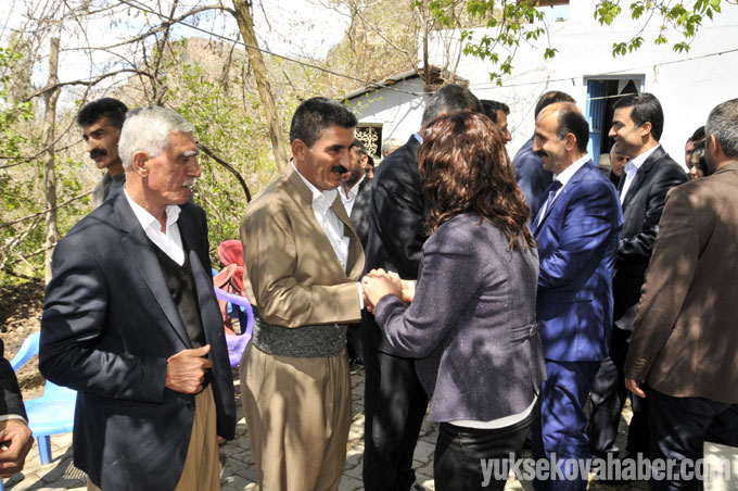 Çukurca'da HDP adaylarına coşkulu karşılama 47