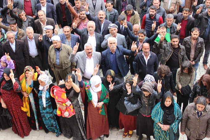 Şemdinli'de HDP adaylarına yapılan karşılamadan fotoğraflar 16