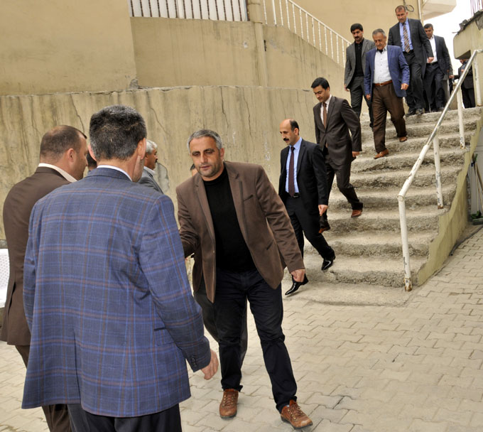 HDP'nin Hakkari adayları esnafı ziyaret etti 4