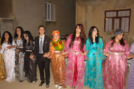 Yüksekova Düğünleri 22 Mayıs 2010 112