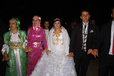Yüksekova Düğünleri 22 Mayıs 2010 127