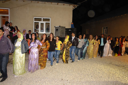 Yüksekova Düğünleri 22 Mayıs 2010 49