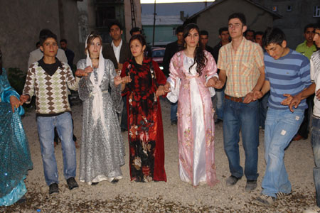 Yüksekova Düğünleri 22 Mayıs 2010 68