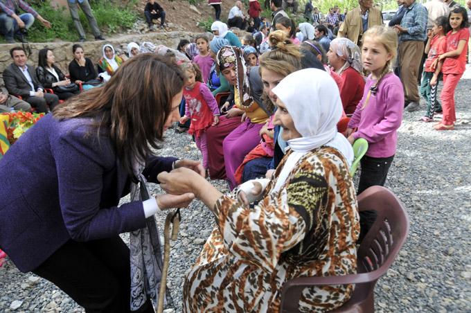 HDP adaylarından köylere ziyaret 21