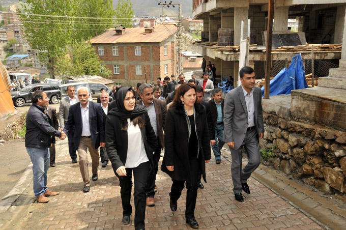 HDP adayları halkla buluştu! 10