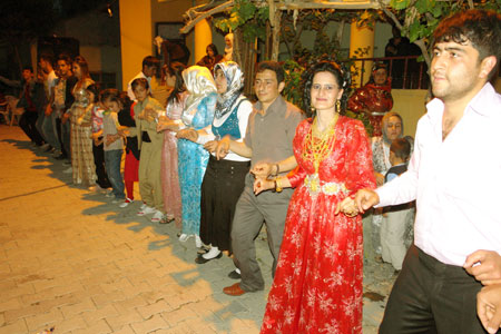 Yüksekova Düğünleri (29.05.2010) 151
