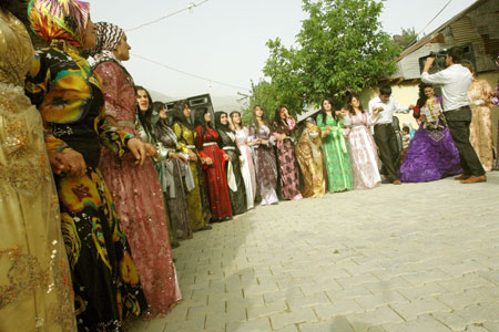 Yüksekova Düğünleri (29.05.2010) 158