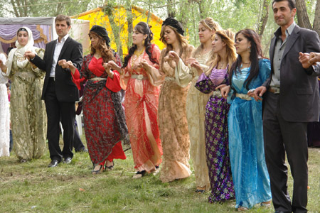 Yüksekova Düğünleri (29.05.2010) 35