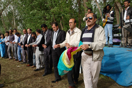 Yüksekova Düğünleri (29.05.2010) 36