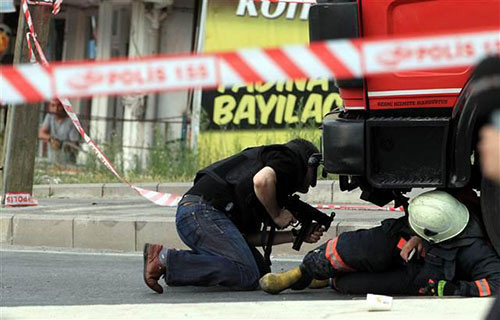 Sultanbeyli'de çatışma: 1'i polis 3 kişi hayatını kaybetti 17