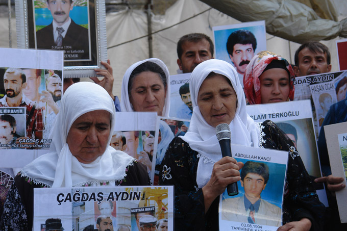Cumartesi Anneleri çatışma bölgesinden barış çağrısı 9