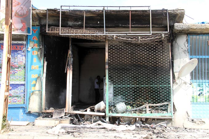 HDP Derecik belde binası ateşe verildi 8