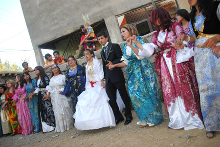 Yüksekova Düğünleri (13.06.2010) 45