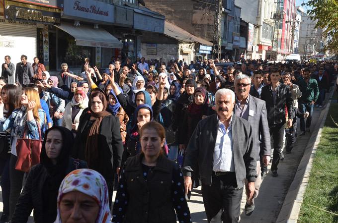 Ankara katliamını Yüksekova'da binler kınadı 6